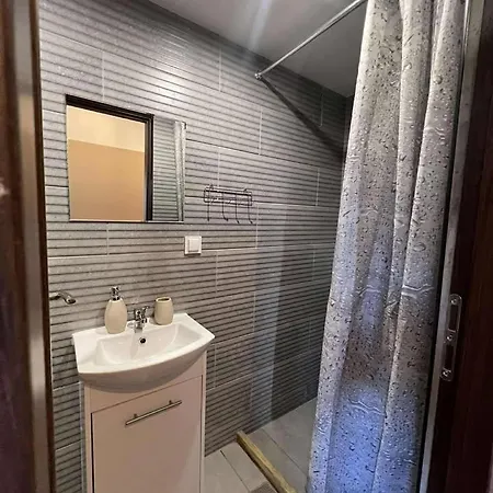 Z Antresola I Lazienka Rogozno (Oborniki)