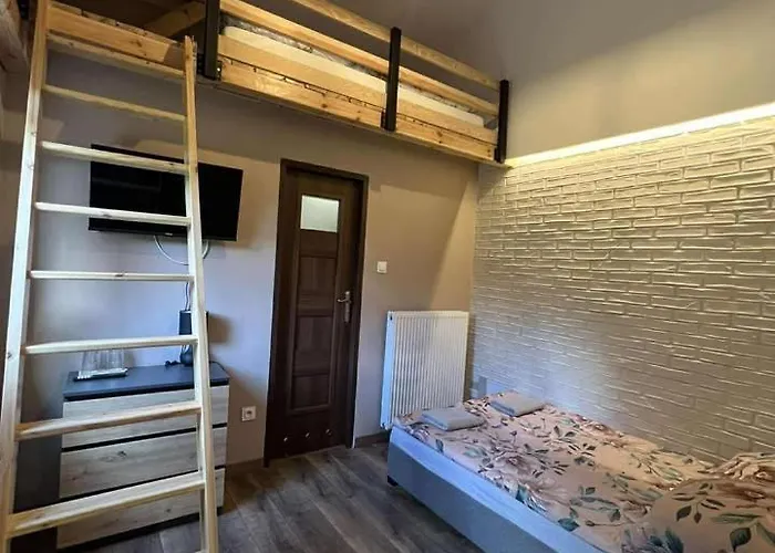 Z Antresola I Lazienka Rogozno (Oborniki)